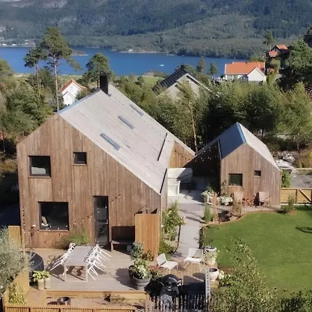 別荘 New With Boat, Large Hot Tub, Outdoor Kitchen And Garden Hjelmeland