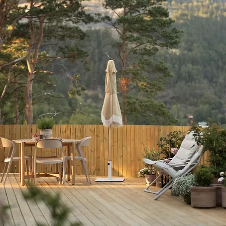 New With Boat, Large Hot Tub, Outdoor Kitchen And Garden Hjelmeland
